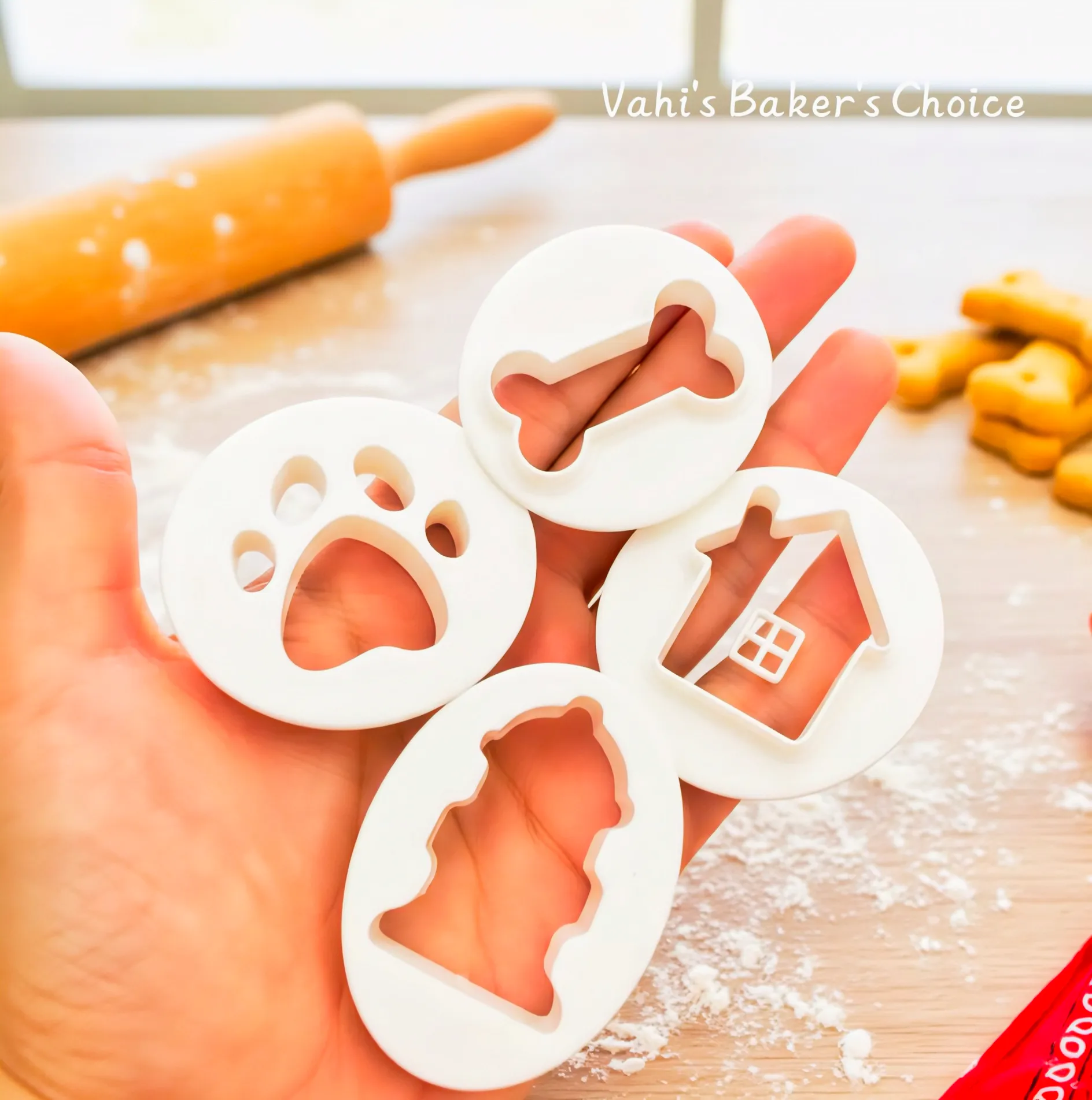 Dog house and paws Cutter