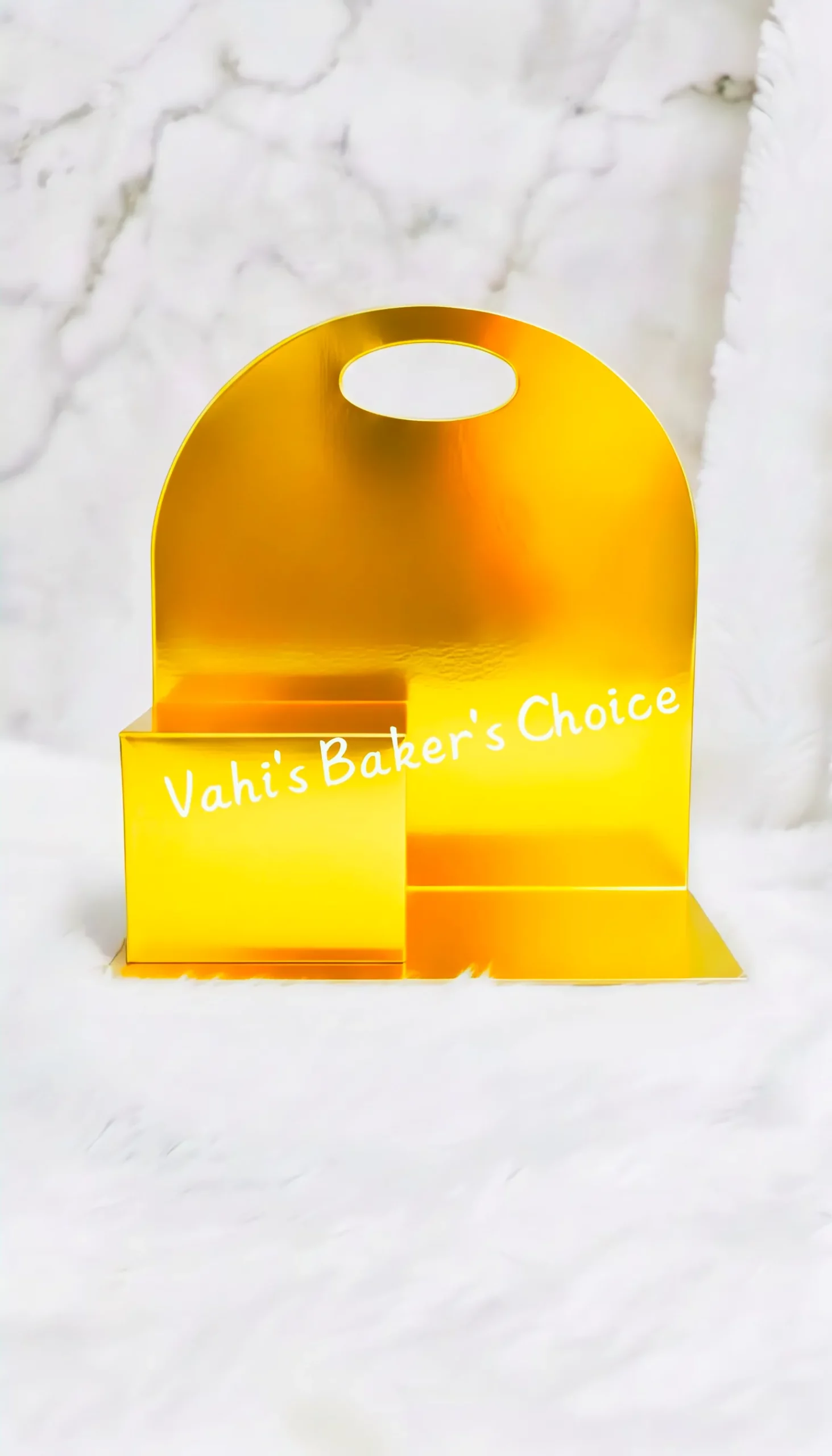 Hamper Cake Stand Gold