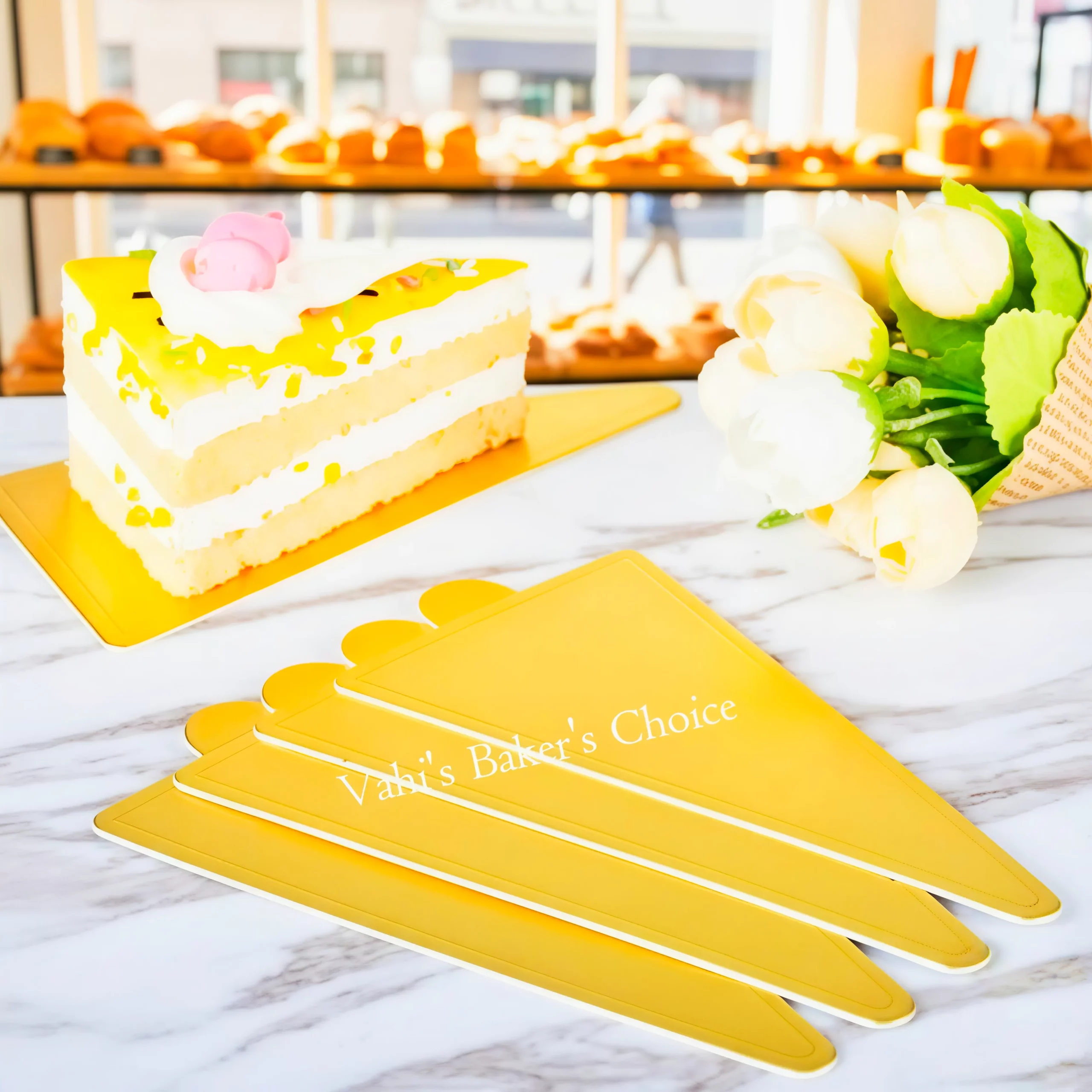 Pastry Board Triangle Gold