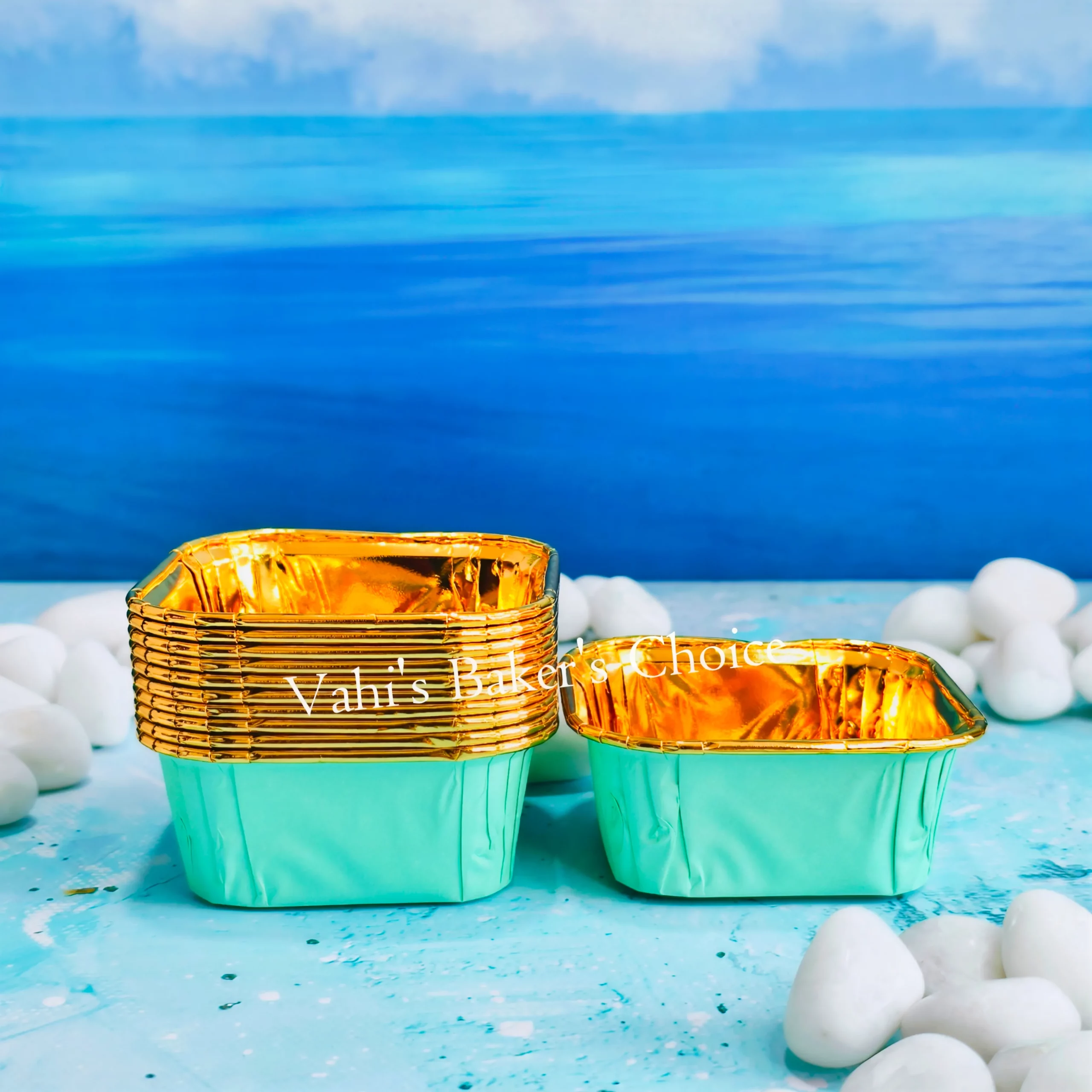 Square Baking Cup Gold Foil D1