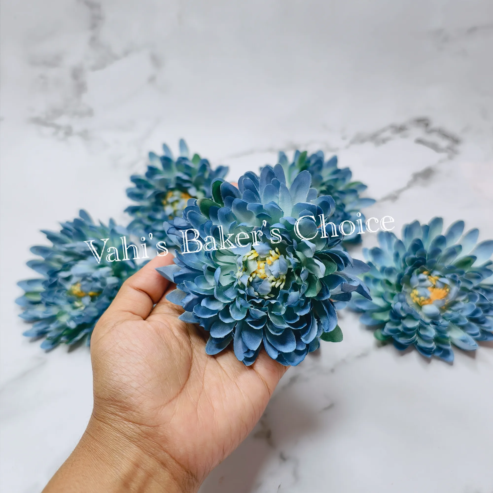 FL 10 cm Shaded Blue Chrysanthemum Head