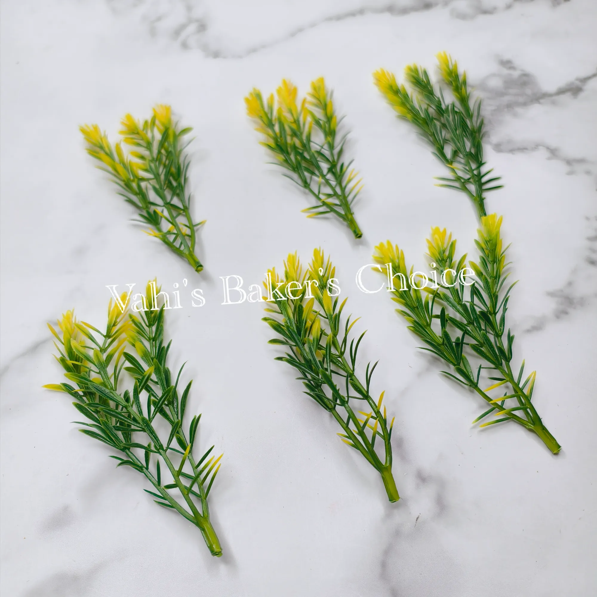 Green Yellow Plastic Leaf Filler 11 cm